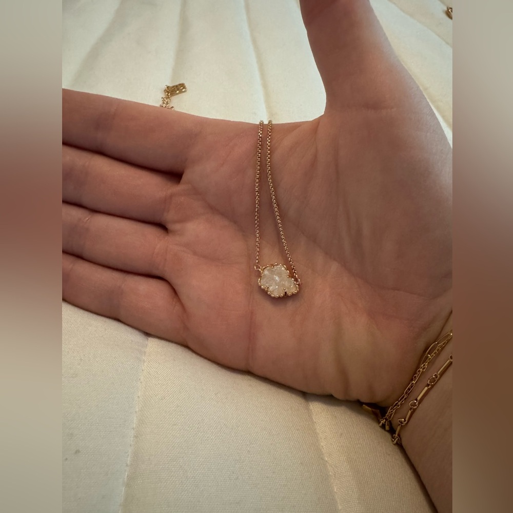 Kendra Scott Necklace